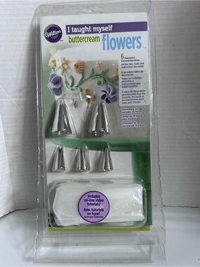 Wilton I taught myself buttercream flowers book & tools